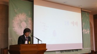 1부예배사회_박득훈목사.jpg